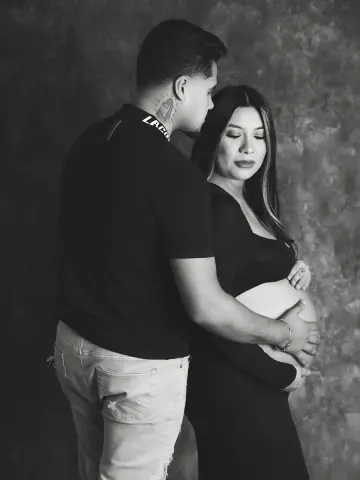 Maternity photo 15