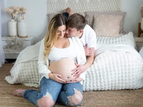 Maternity photo 19